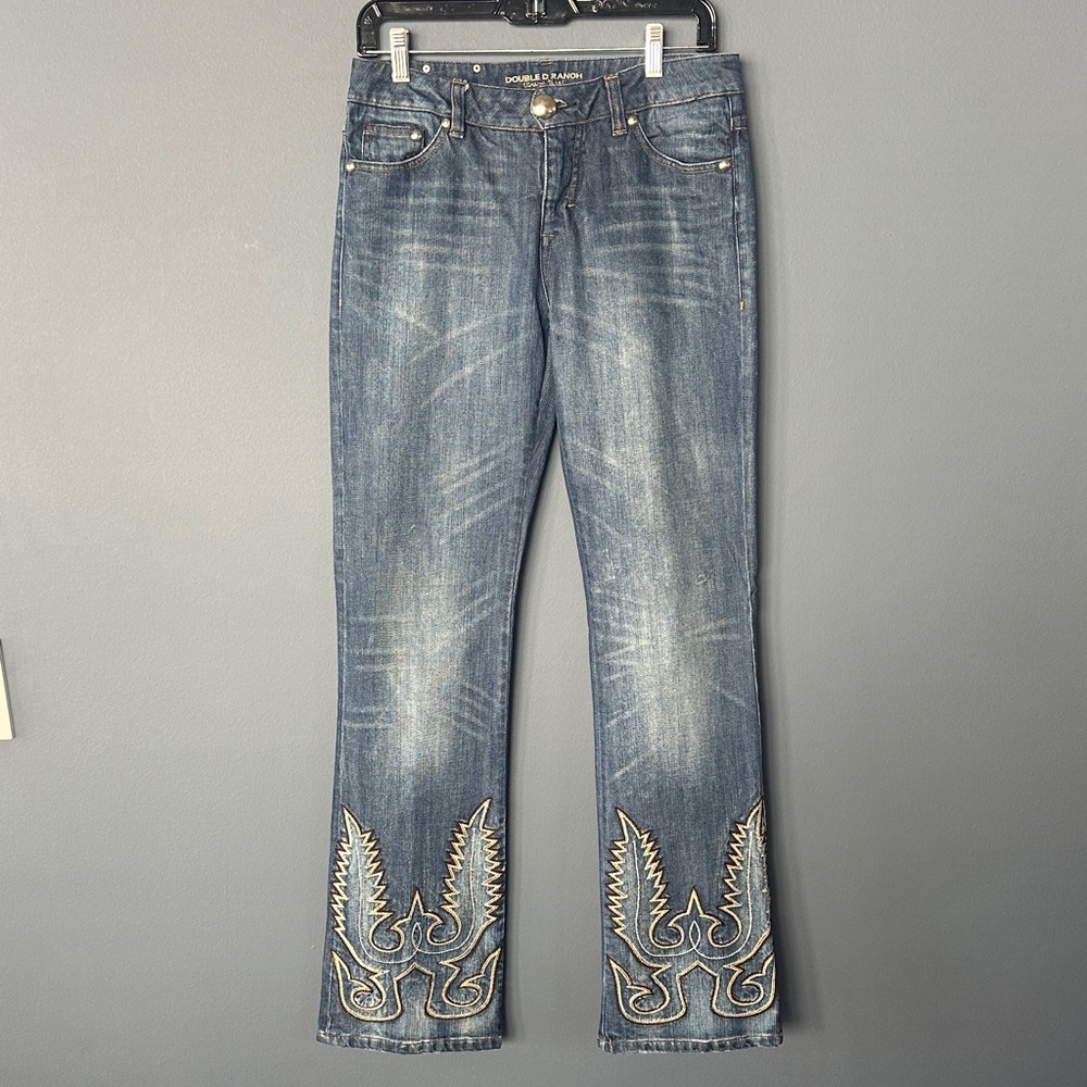 Fabulous Double D Ranch Embroidered Jeans - Size 6: 28x33
